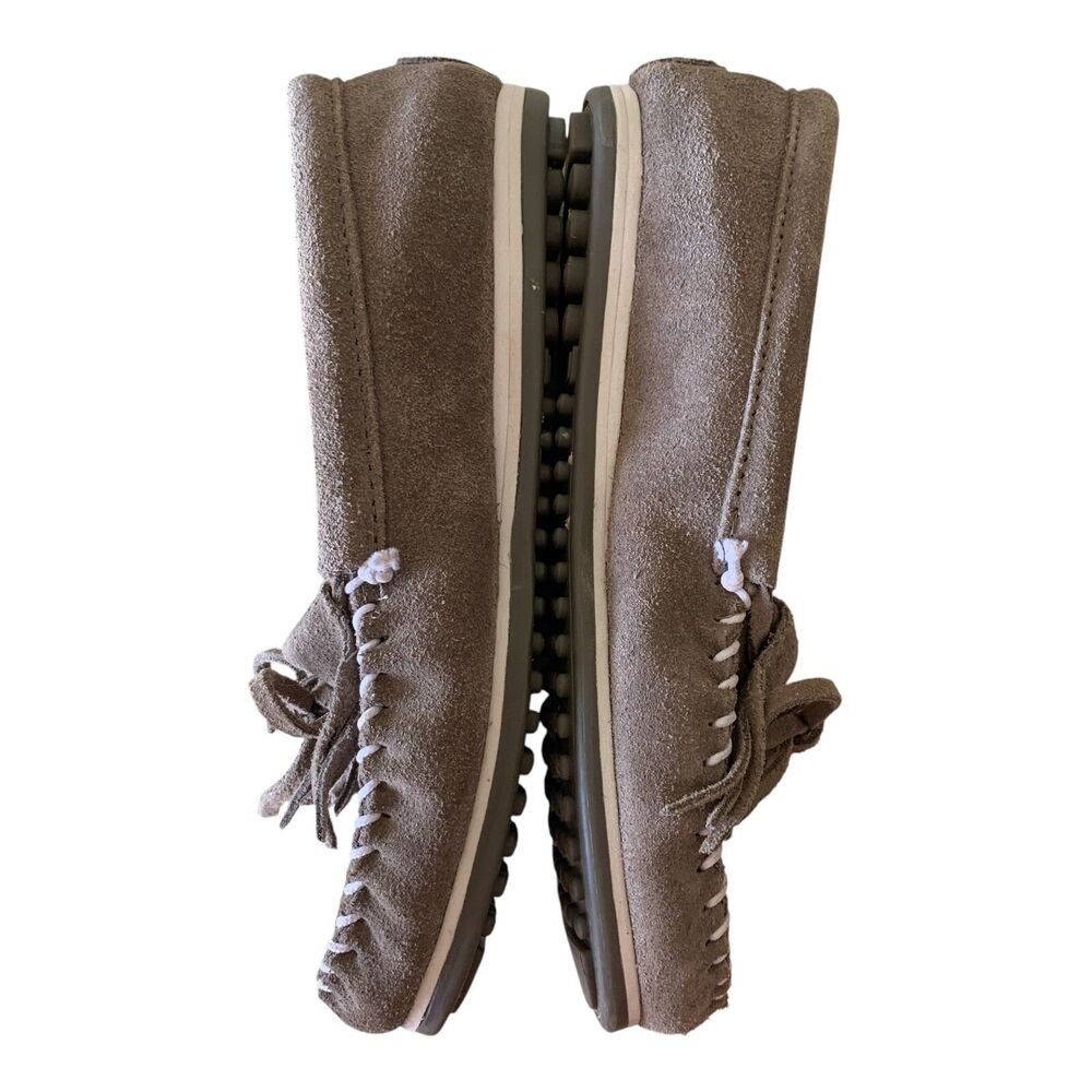 Minnetonka Moccasins Size 9.5 Gray Suede Hard Sole Fringe Slip On Casual Shoes - Picture 7 of 16